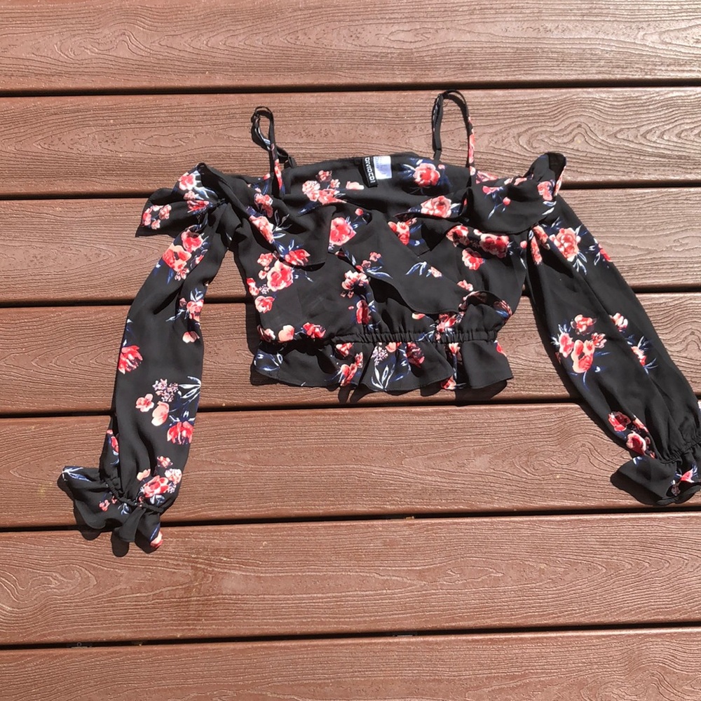 SALE ⭐️ Floral off the shoulder top *NEW*⭐️